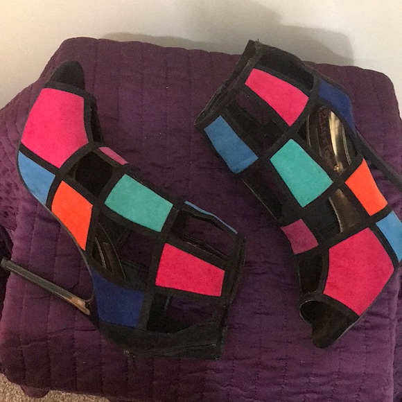 Abstract heels - Picture 2 of 3